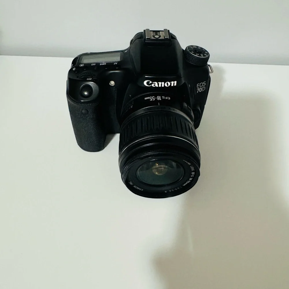 Canon EOS 70D Digital Camera in Black